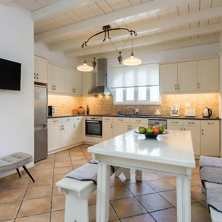 וילה Thea Estate Kellia