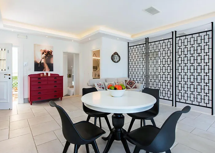 Вилла Thea Estate