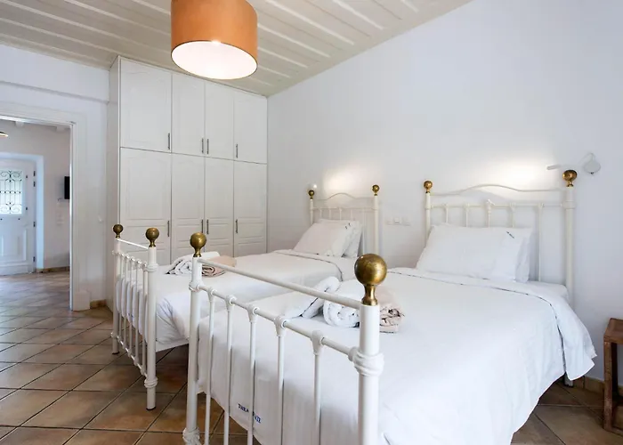 Вилла Thea Estate Kellia