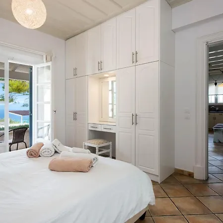 Thea Estate Villa Kellia